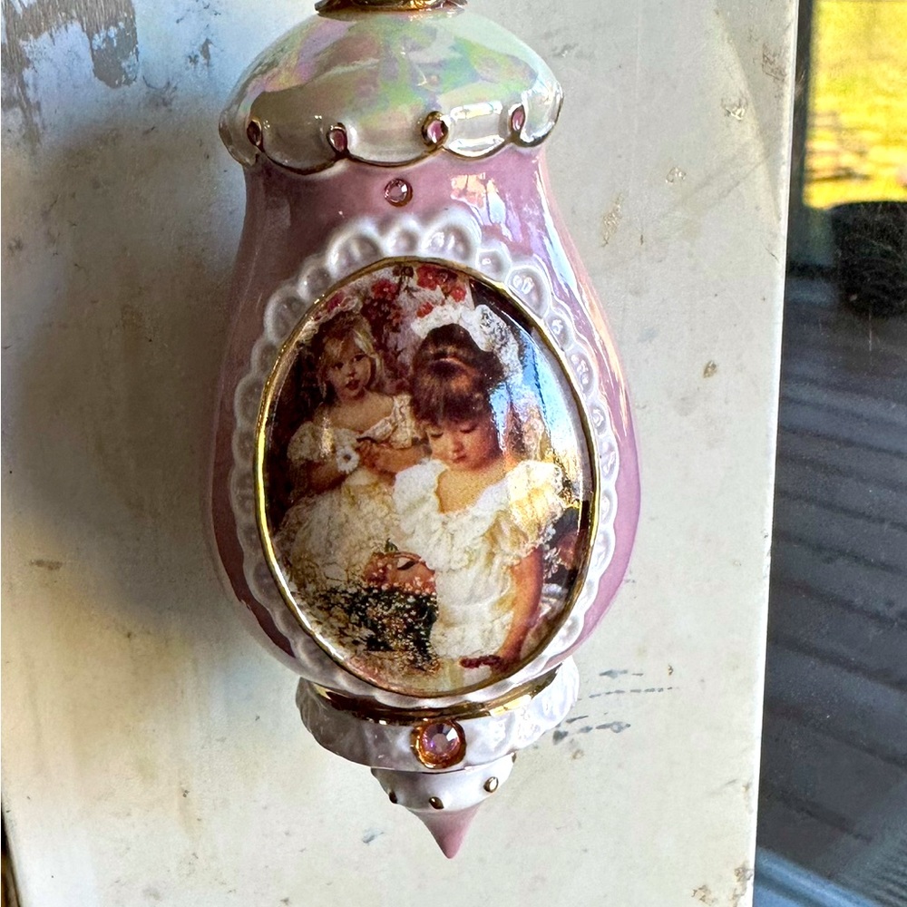 Beautiful Victorian ornament